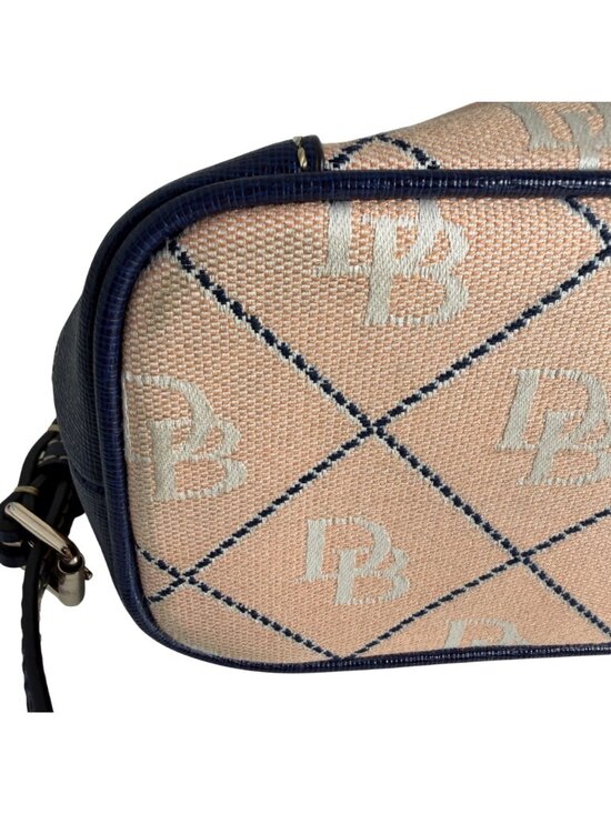 Vintage Dooney Bourke Peach Maxi Quilt Navy Blue Leather Trim Crossbody Bag - Picture 9 of 16